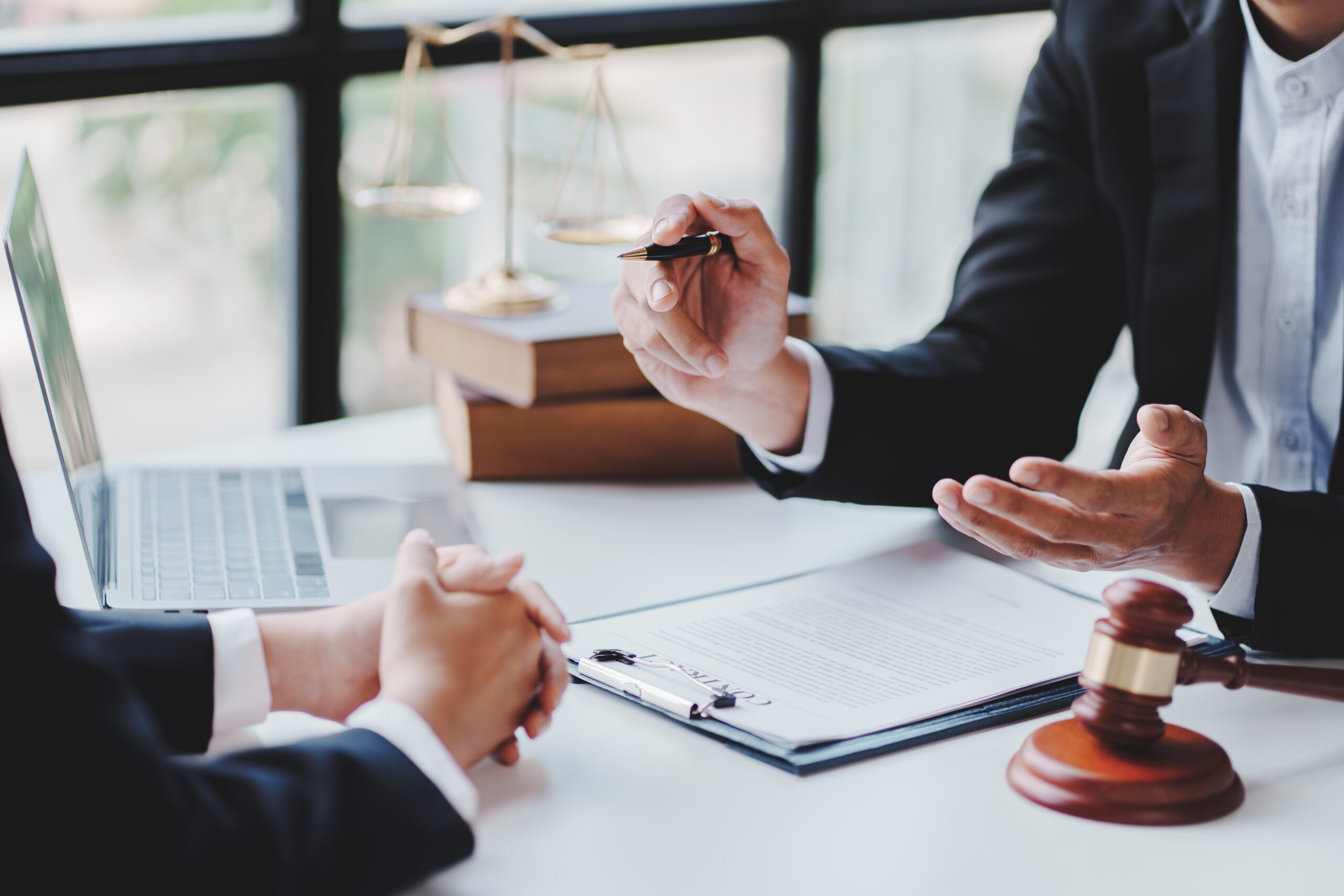 Legal risk assessment and early warning tools